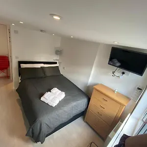 Comfortable Cosy Double Ensuite 'karibu' Cambridge (Cambridgeshire)