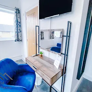 Arbury Manor - Self Catering - Self Check In - All En-suite - Off Road Parking - Superfast Wifi Cambridge (Cambridgeshire)