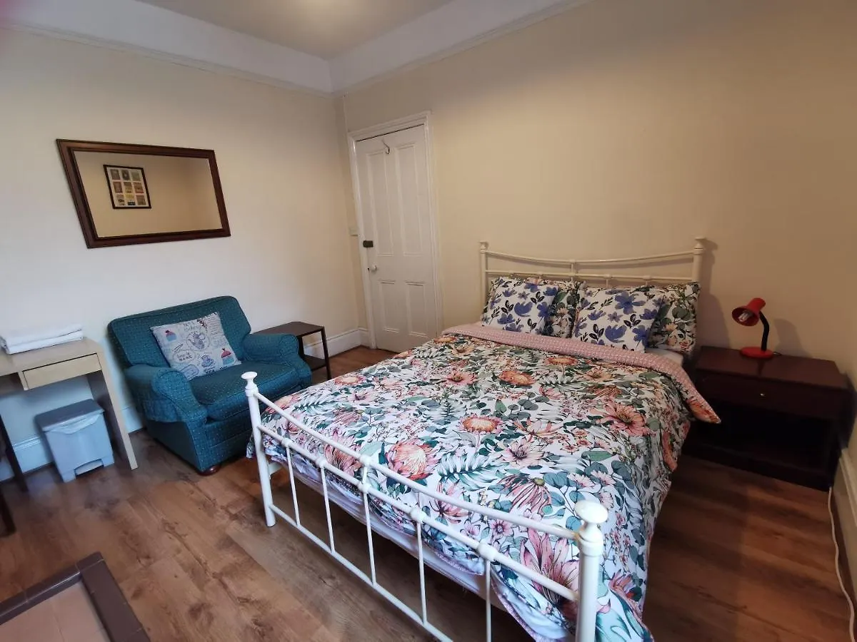 Populus House Guest house
